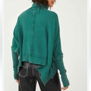 We the free people let small oversize ribbed green top moon daisy